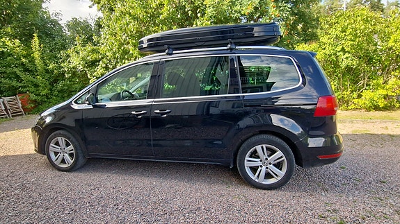 Volkswagen Sharan 2 of 9