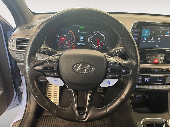 Hyundai i30 13 of 24