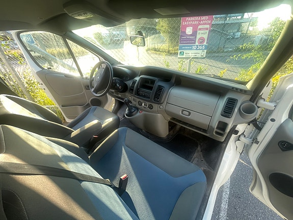 Renault Trafic 3 of 3