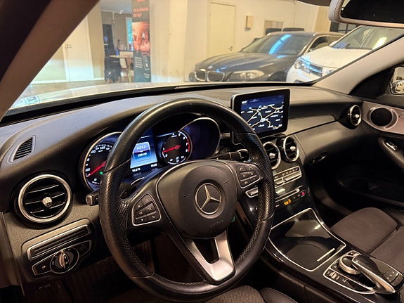 Mercedes-Benz C200 5 of 5