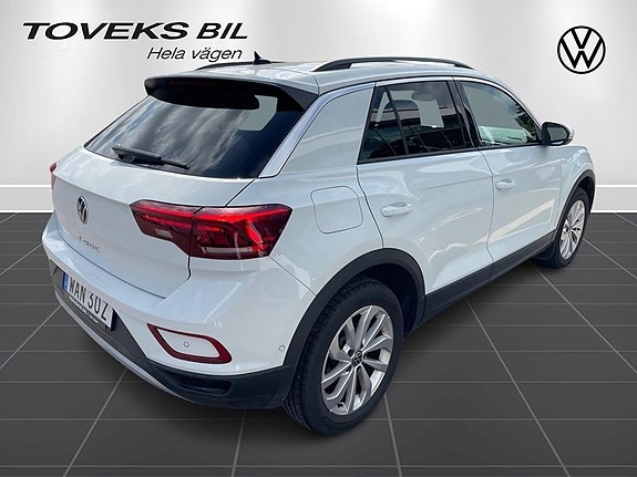 Volkswagen T-Roc 3 of 5