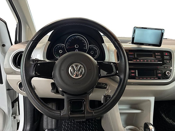 Volkswagen e-Up! 11 of 21