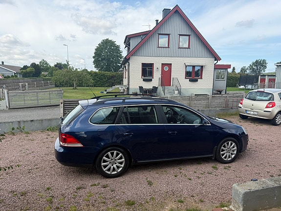 Volkswagen Golf V 5 of 5