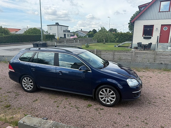 Volkswagen Golf V 4 of 5