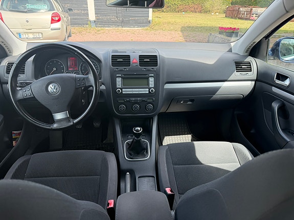 Volkswagen Golf V 3 of 5
