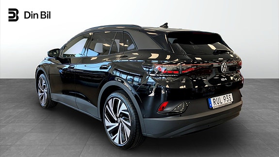 Volkswagen ID.4 3 of 14