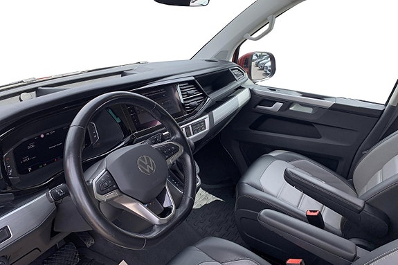 Volkswagen Multivan 8 of 14