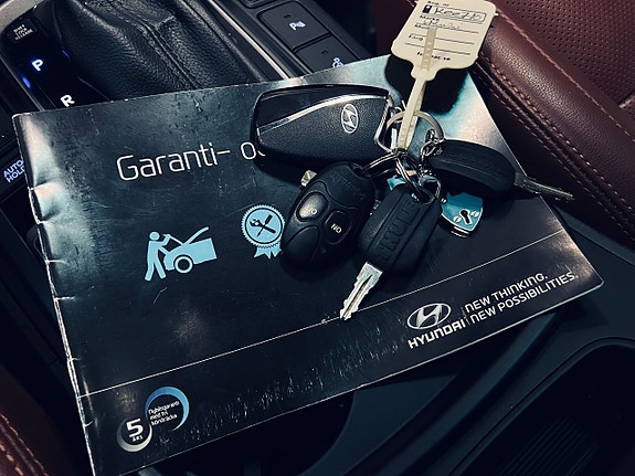 Hyundai Grand Santa Fe 27 of 27
