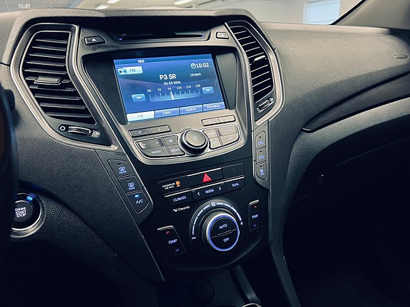 Hyundai Grand Santa Fe 23 of 27