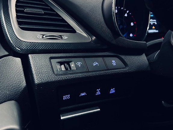 Hyundai Grand Santa Fe 24 of 27