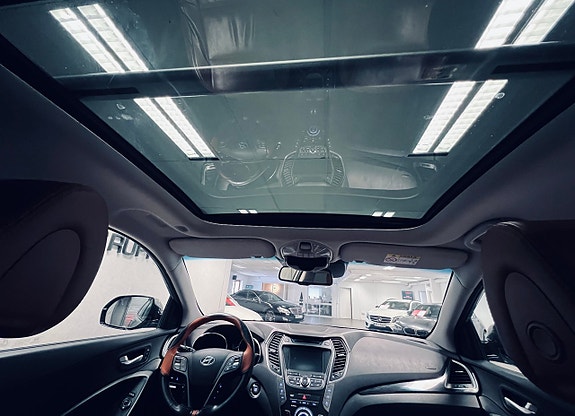 Hyundai Grand Santa Fe 11 of 27
