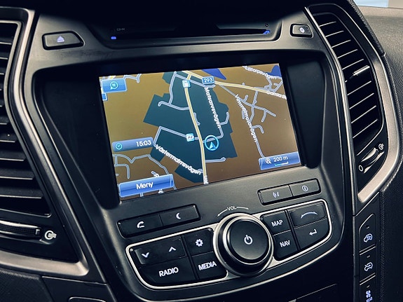 Hyundai Grand Santa Fe 20 of 27