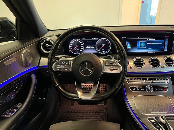 Mercedes-Benz E300 de 7 of 25