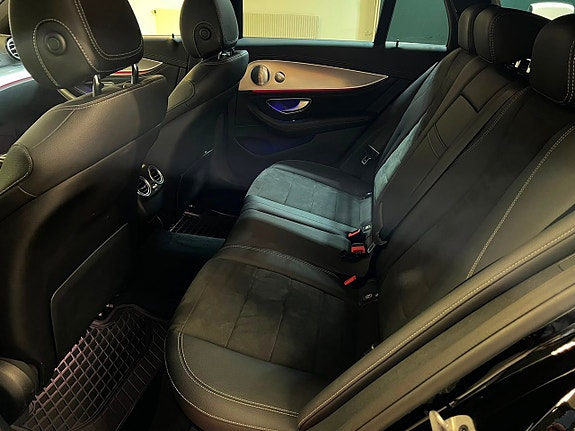 Mercedes-Benz E300 de 10 of 25