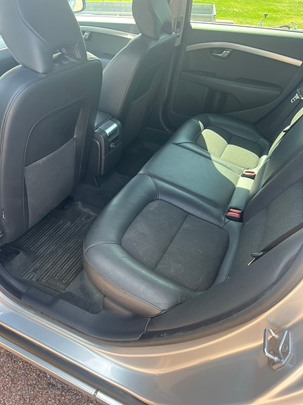 Volvo V70 4 of 6