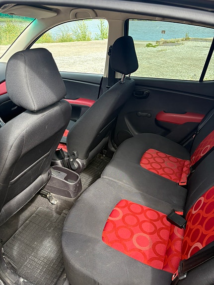 Hyundai i10 7 of 7