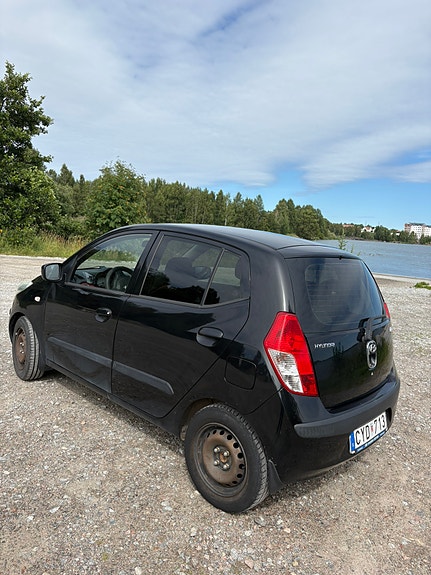 Hyundai i10 4 of 7