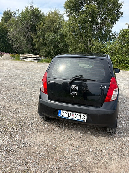 Hyundai i10 5 of 7
