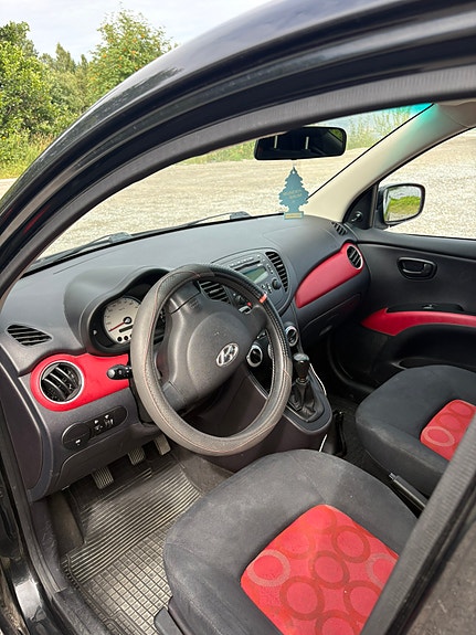 Hyundai i10 6 of 7