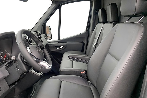 Mercedes-Benz Sprinter 319 8 of 16