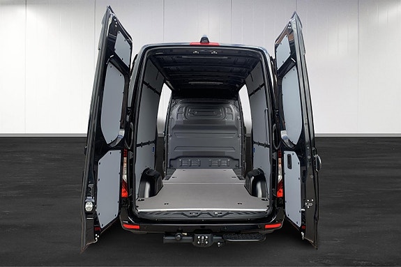 Mercedes-Benz Sprinter 319 14 of 16