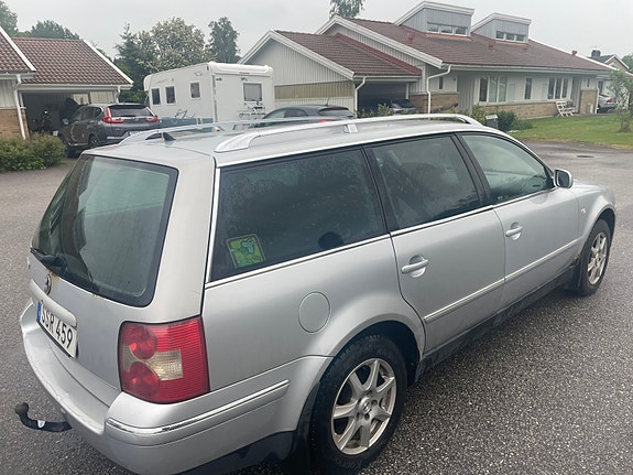 Volkswagen Passat 6 of 15