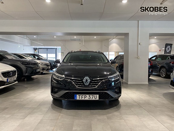 Renault Megane E-Tech 2 of 5