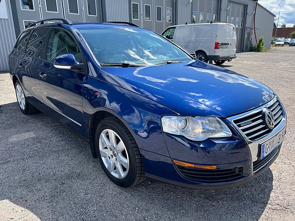 Volkswagen Passat 16 of 17