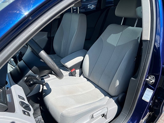 Volkswagen Passat 6 of 17