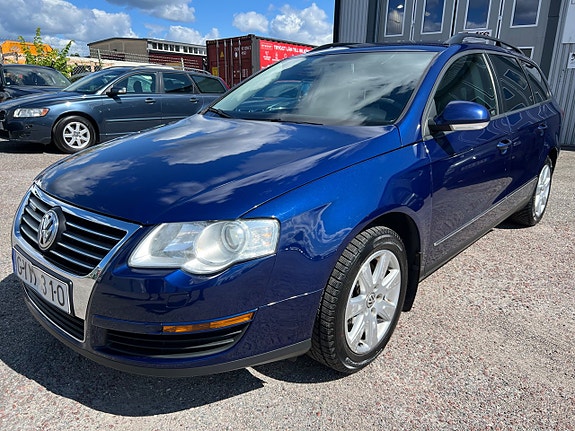 Volkswagen Passat 3 of 17