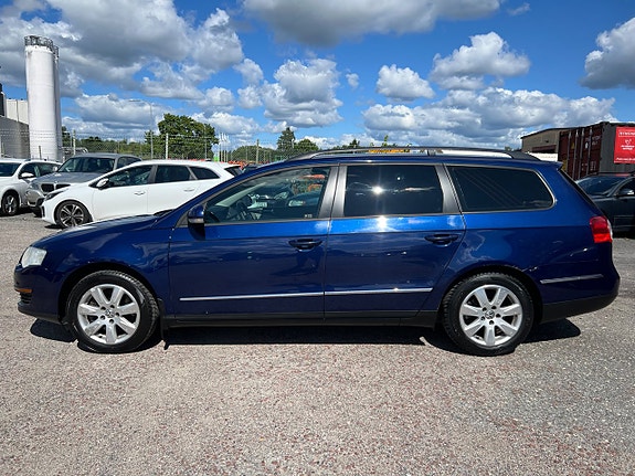 Volkswagen Passat 10 of 17