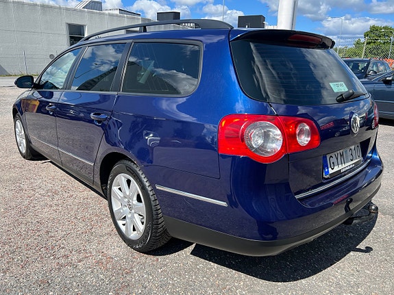 Volkswagen Passat 11 of 17