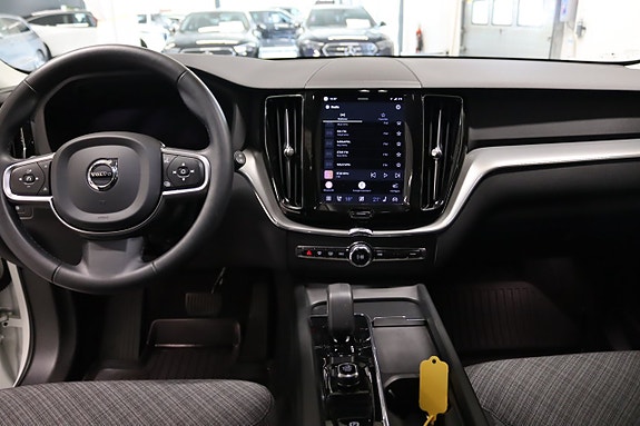 Volvo XC60 10 of 14