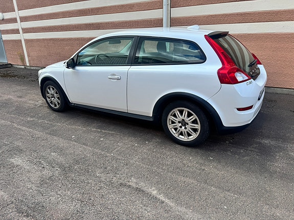 Volvo C30 3 of 6