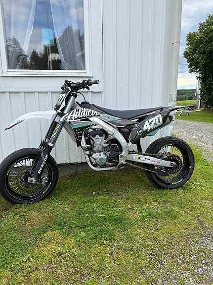 Kawasaki kx450f Motard 4 of 4
