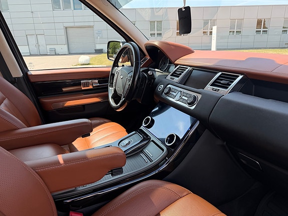 Land Rover Range Rover Sport 3 of 8