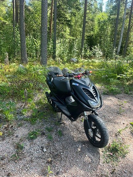 Yamaha Aerox 10 of 12