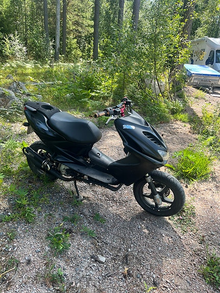 Yamaha Aerox 5 of 12