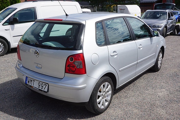Volkswagen Polo 2 of 7