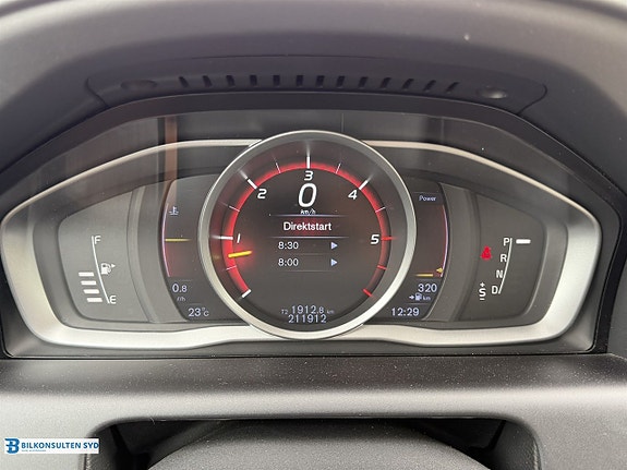 Volvo XC60 13 of 16