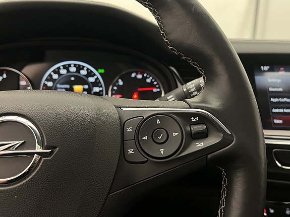 Opel Insignia 16 of 30