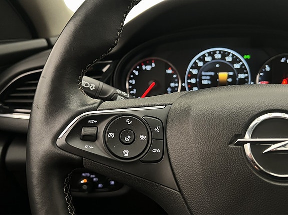 Opel Insignia 14 of 30