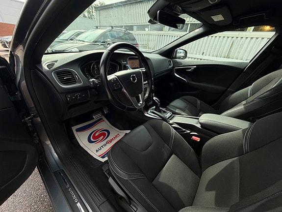 Volvo V40 10 of 24