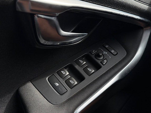 Volvo V40 22 of 24