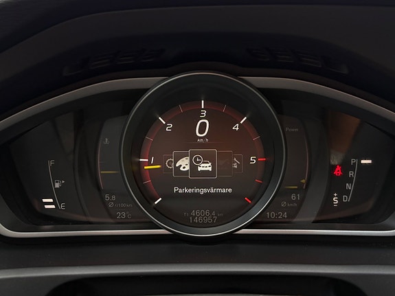 Volvo V40 21 of 24