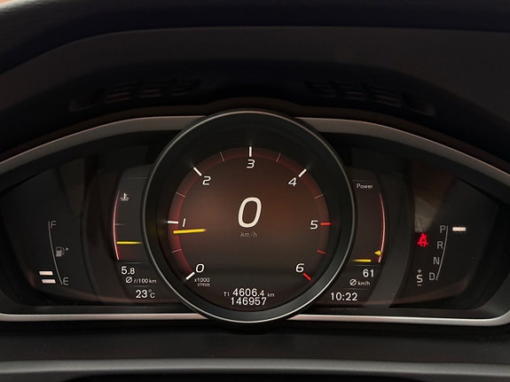 Volvo V40 15 of 24