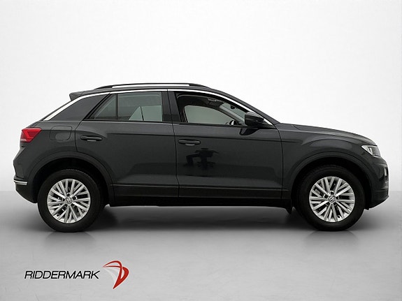 Volkswagen T-Roc 9 of 30