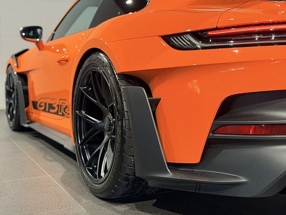 Porsche 911 GT3 RS 17 of 30