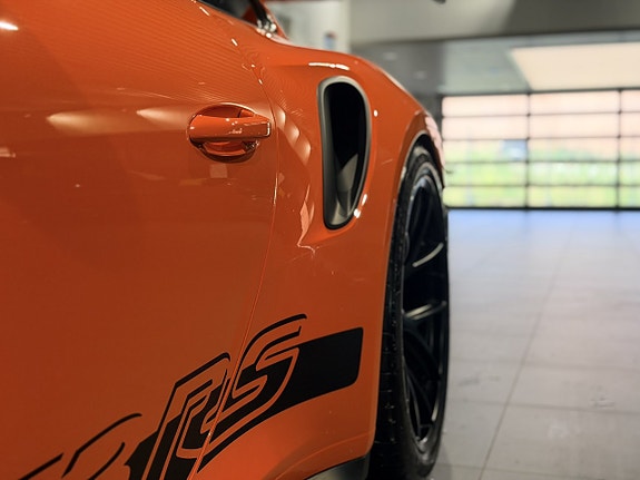 Porsche 911 GT3 RS 16 of 30