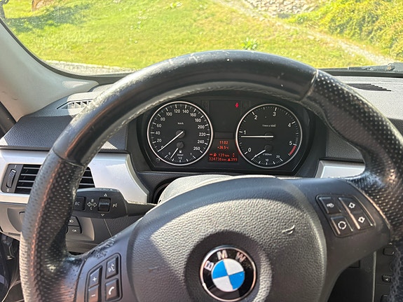 BMW 320d 5 of 7